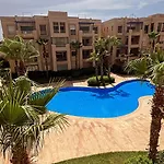 Appartement Vue Sur Piscine